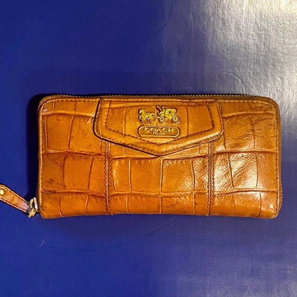 COACH 44412 MADISON 🐊 EMBOSSED ACCORDION WALLET - Picture 5 of 12